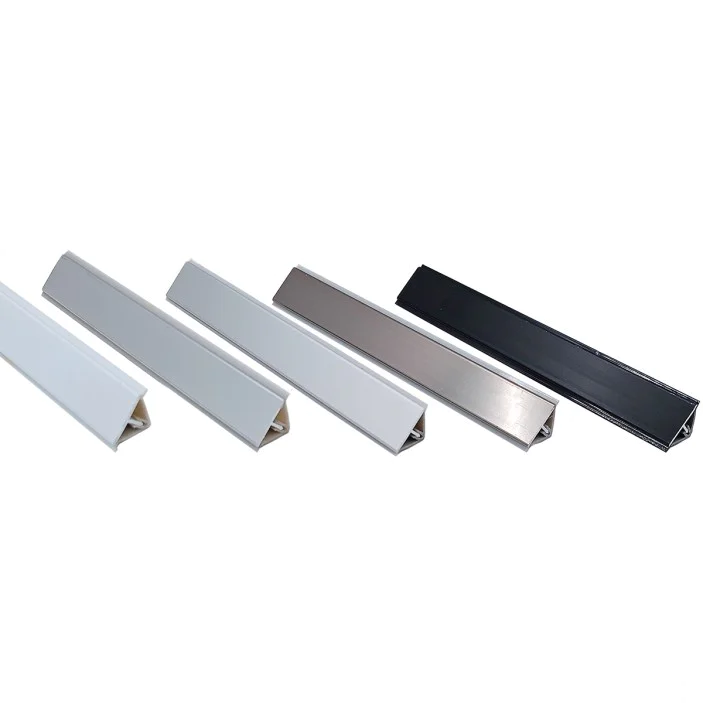 19.410 Водобранна лайсна прав профил 15х15