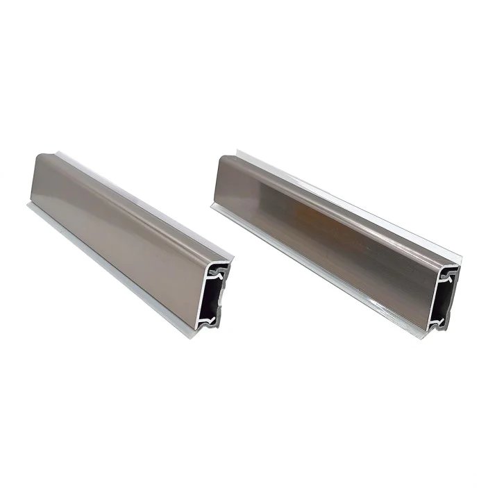 19.506.23S Водобранна лайсна шампанско 4м