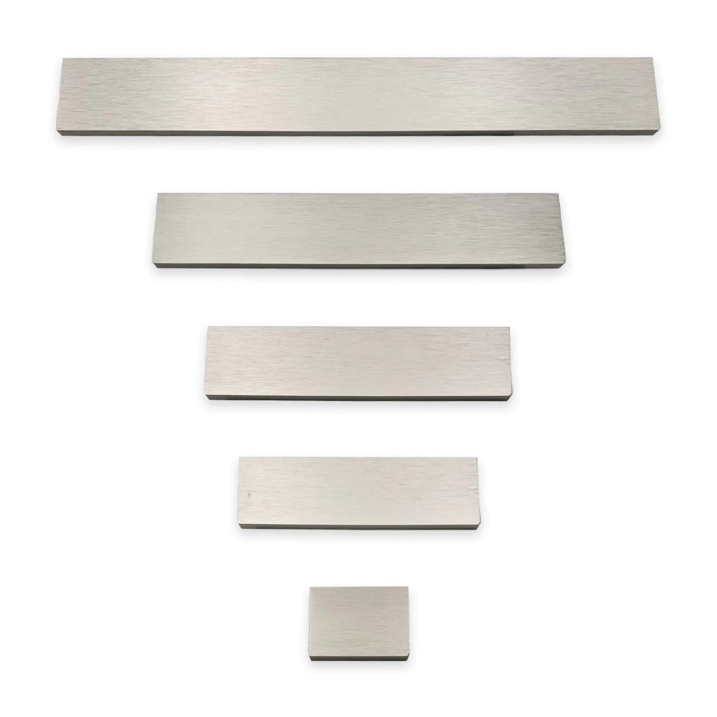 13.273 Дръжка IVENTO 273 с Г-образен дизайн инокс